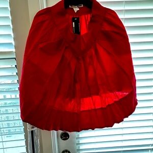 Red skirt with pockets